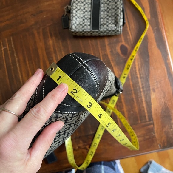 VTG. COACH Women’s Sig. Monogram F3M-6376 Crossbody Handbag Purse w/ Coin Holder - Picture 12 of 15